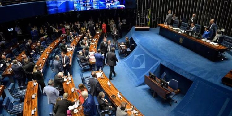Vitória do governo: Senado aprova reoneração da folha de pagamento