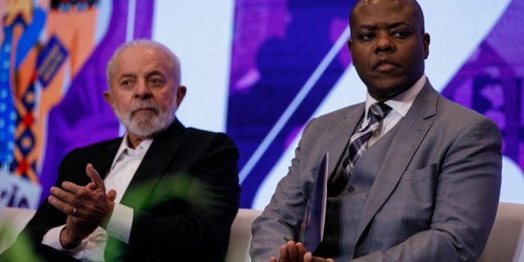 Lula é forçado a demitir ministro acusado de assédio sexual