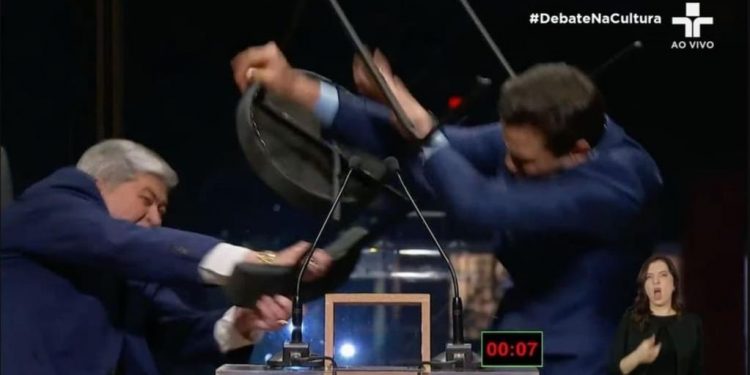 Datena dá cadeirada e Marçal durante debate na TV Cultura, em SP