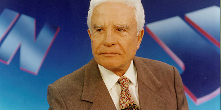 Apresentador Cid Moreira morre no RJ, aos 97 anos