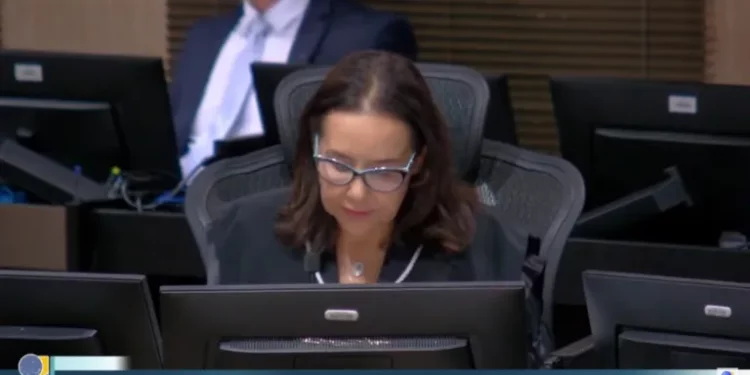 VÍDEO: Juíza diz que afastamento de Dinho foi baseado em ilações