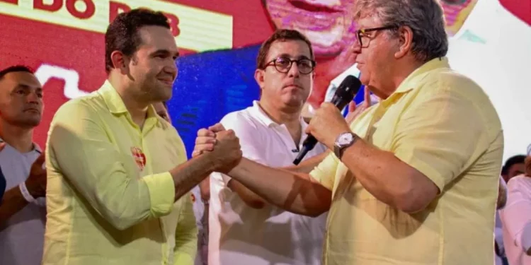 João diz que governo está aberto para volta de Jhony Bezerra