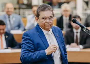 Deputados estaduais alteram regimento da ALPB para antecipar eleição da mesa