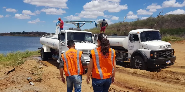 Falta de verba do Governo Federal causa suspensão da Operação Carro Pipa, na PB