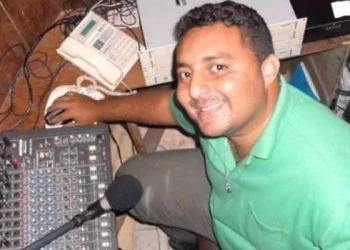Radialista é assassinado a tiros em praça pública no Sertão da Paraíba