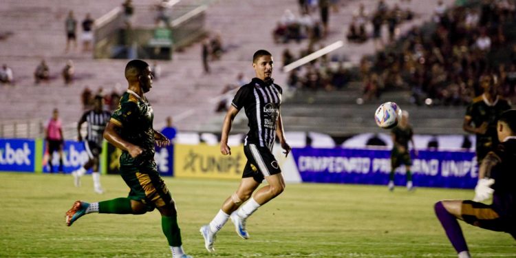 Após eliminação na Copa do NE, o Botafogo estreia com goleada no Paraibano