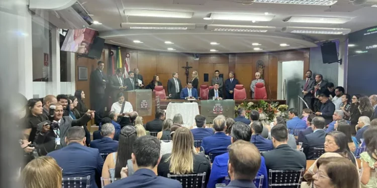 Dinho é reeleito presidente da Câmara Municipal de JP