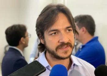 Pedro nega especulações sobre candidatura de Cássio ao Governo do Estado
