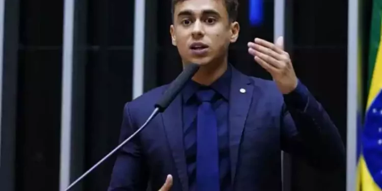 Deputado Nicolas Ferreira disse haver acordo com Bolsonaro para voto em Hugo