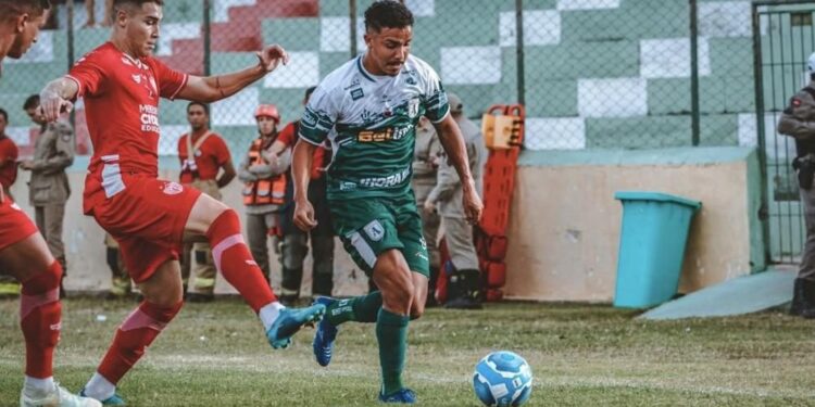 Ex jogador do Sousa, Gabriel Popó morreu por infarto, aponta laudo