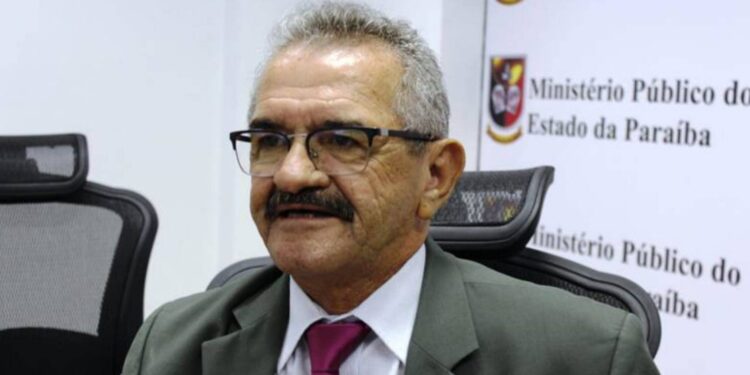 Morre aos 76 anos, o procurador Valberto Lira