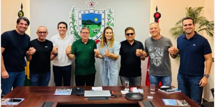 João reúne aliados para uniformizar discurso sobre 2026