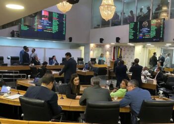 ALPB aprova indicação da filha de Adriano Galdino para o TCE