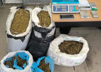 Polícia prende dupla com mais de 50kg de maconha em CG