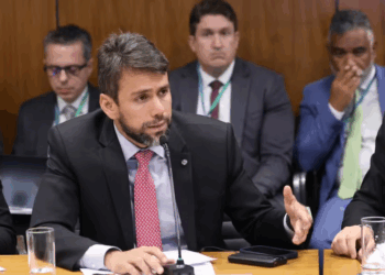 Deputado recusa convite para ser ministro de Lula