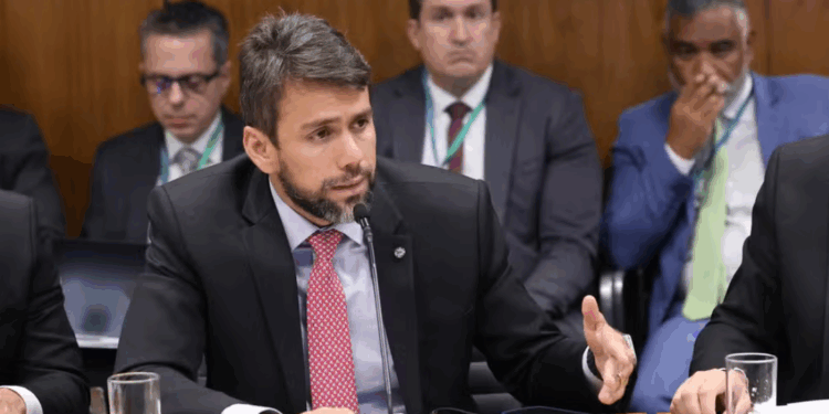 Deputado recusa convite para ser ministro de Lula