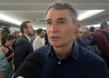 Ex-bolsonarista, Romero Rodrigues é nomeado vice-líder do governo Lula na Câmara