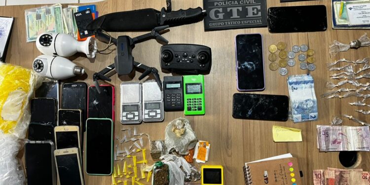 Operação apreende drogas, câmeras e drones do tráfico, em Picuí