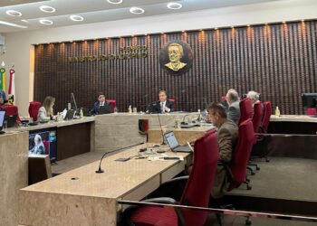 TCE-PB alerta prefeitos sobre gastos públicos com festas juninas