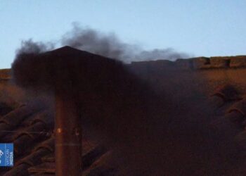 Fumaça preta: primeiro dia do conclave não define novo Papa