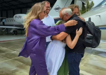 Após tensão em Israel, Cícero Lucena volta a João Pessoa