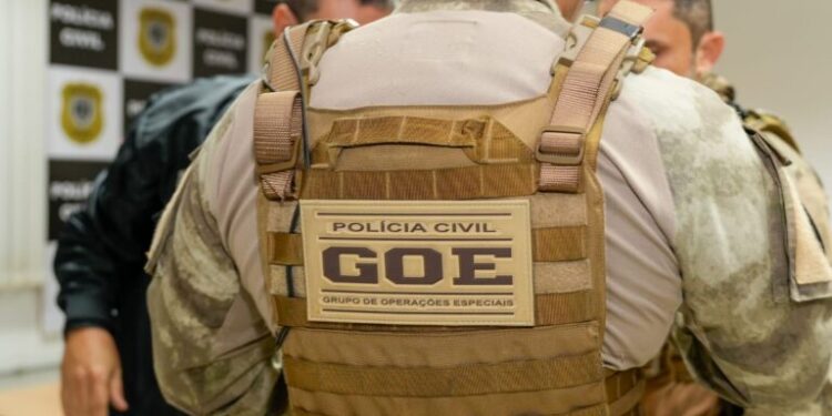 PC faz operação contra traficantes de drogas em Cabedelo