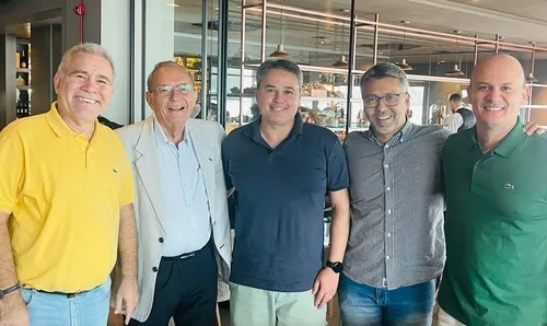 Queiroga promete apoio a Efraim para governador se tiver palanque para Bolsonaro