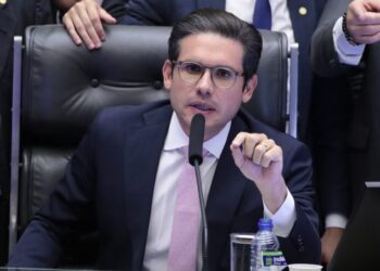 Motta criminaliza protesto da oposição e aciona corregedoria