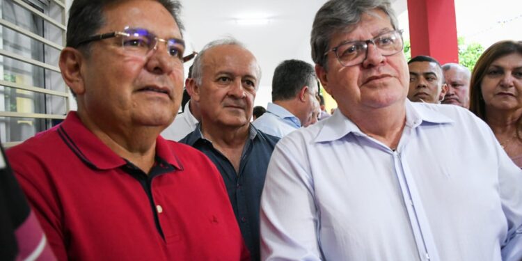 João diz que Adriano foi ouvido e partido indicou senador