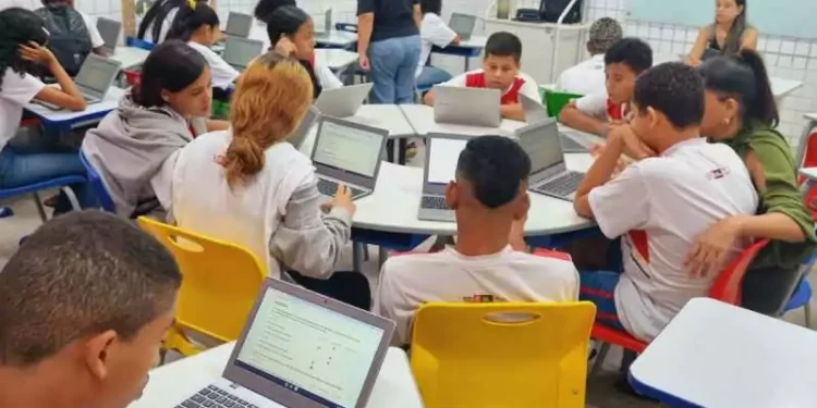 PMJP lança edital com 100 bolsas de intercâmbio no Reino Unido e Canadá