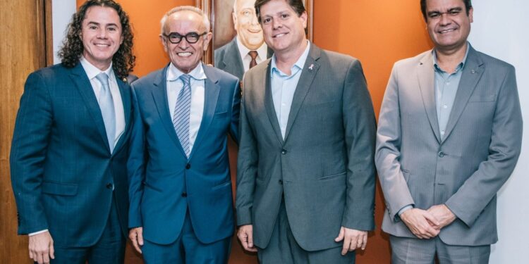 Cícero acena com possível filiação ao MDB