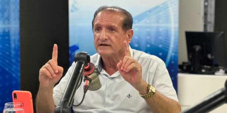 Hervázio desconversa sobre deixar PSB, mas reafirma voto em Cícero