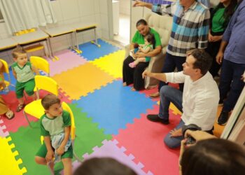 Lucas Ribeiro inaugura creche em Poço Dantas