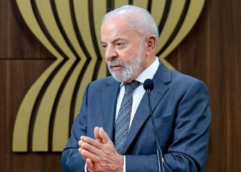Na Indonésia, Lula diz que traficantes são vítimas dos usuários de drogas