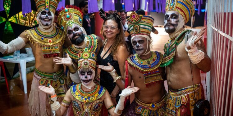 Assustado de Ruth Avelino entra na brincadeira do Halloween