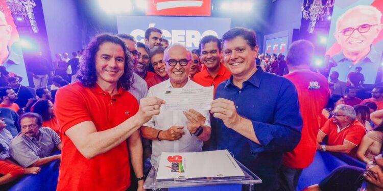 Cícero se filia ao MDB, com apoio de autoridades nacionais