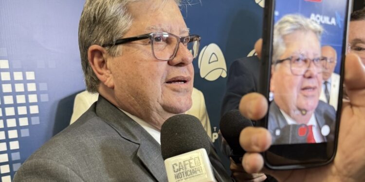 João ironiza e diz que aceita voto de Cícero na chapa toda