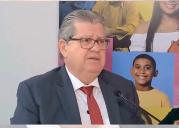 Governador anuncia pagamento de salários, 13º e abono natalino