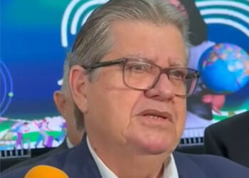 João Azevêdo explica pedido para Léo deixar direção municipal do PSB