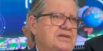 João Azevêdo explica pedido para Léo deixar direção municipal do PSB