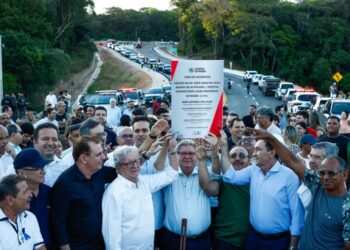 João Azevêdo inaugura via que liga Altiplano ao HU, em JP