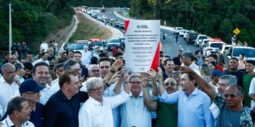 João Azevêdo inaugura via que liga Altiplano ao HU, em JP