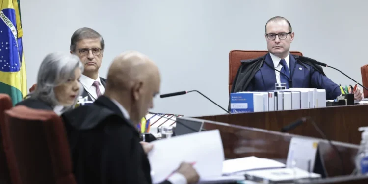 Primeira turma do STF mantém prisão preventiva de Bolsonaro