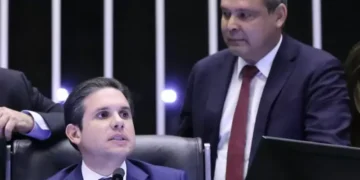 Hugo Motta rompe com líder do PT na Câmara