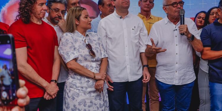 Felipe Leitão e Tacyana Leitão anunciam apoio a Cícero