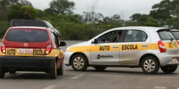 Contran aprova o fim das autoescolas para tirar CNH