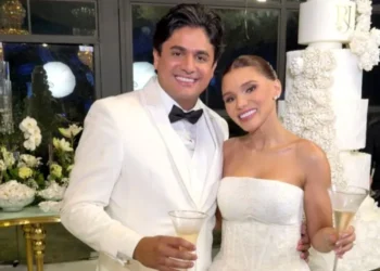 Cantor João Lima é filmado agredido a mulher e denunciado à polícia