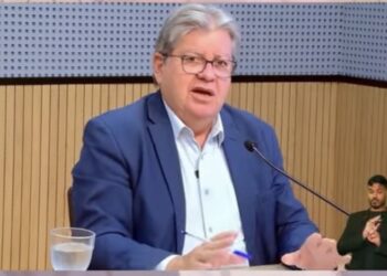 Governador anuncia aumento salarial de 10% para os servidores estaduais