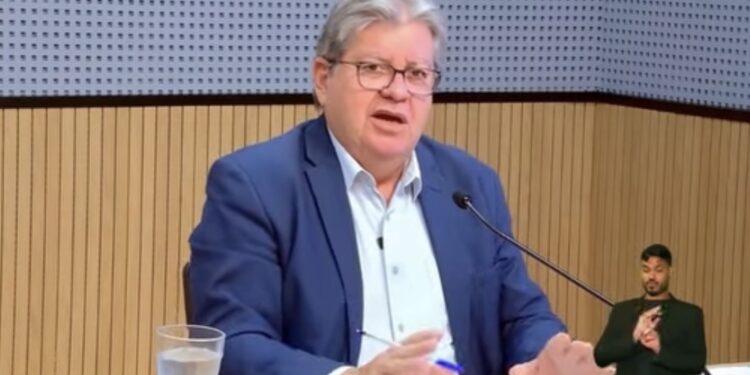 Governador anuncia aumento salarial de 10% para os servidores estaduais