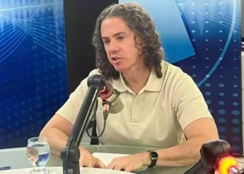 Veneziano rebate Daniella Ribeiro: “Tenho mais o que fazer”